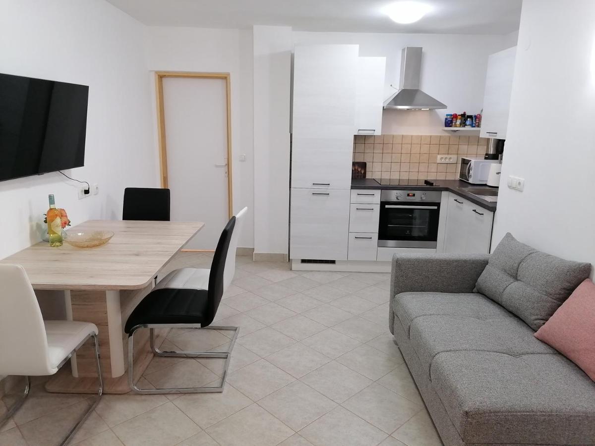 Apartamento Kika Dramalj Exterior foto